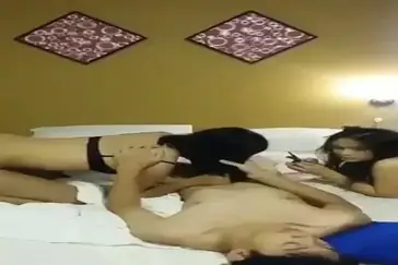 Kakak Adik Threesome Ngentot Bareng Becek Brutal Panas